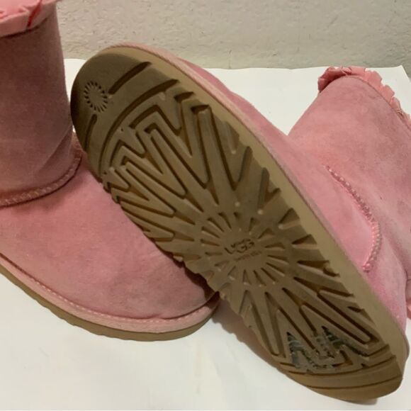 UGG Girls Pink Sheepskin Bailey Bow Ruffles Boots Girls 1013278K size 4 - Picture 11 of 16